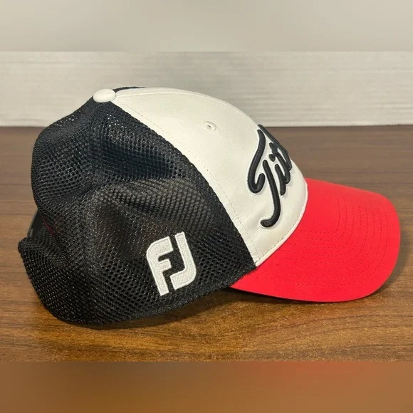 Titleist Hat SnapBack Pro V1 Footjoy Black White Red - Picture 3 of 6